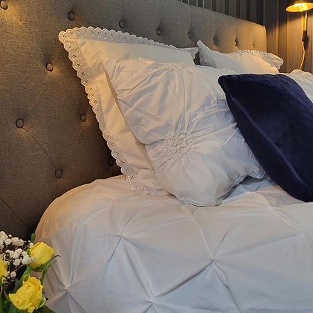 Sejour De Charme Au Chateau Avec Petit-Dejeuner Et Parking - Fr-1-591-705 Cluis Exteriör bild